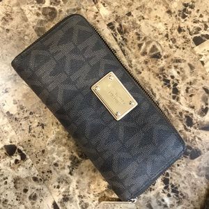 Michael Kors wallet